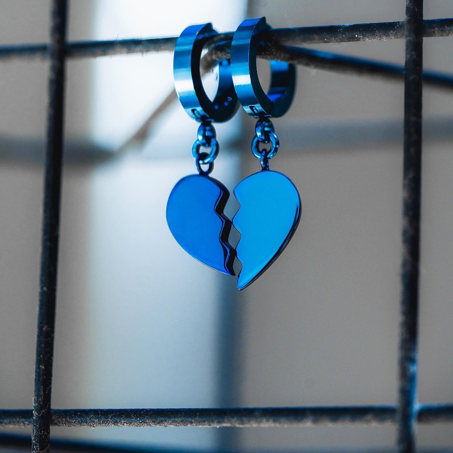 Heartbreaker Earring set now available...