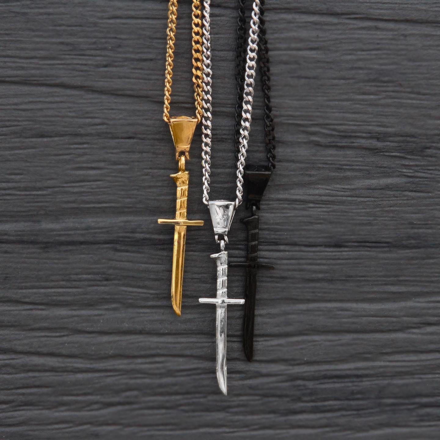Blade of Balance Necklace 🗡

Comes...