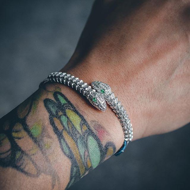 Black Friday Giveaway! 🐍 Win...