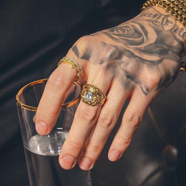 Cheers to Friday 🥂...