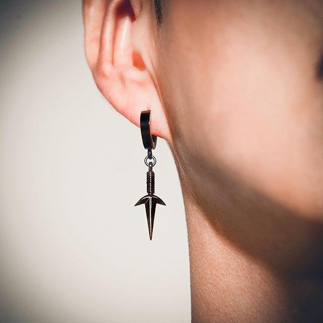 The Shinobi Earring in action...